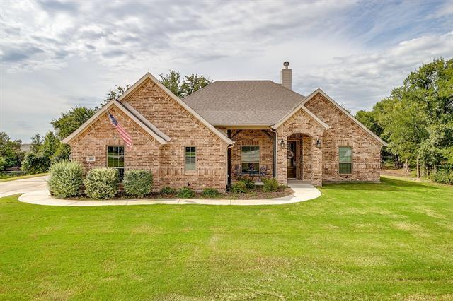 404 Lacey Oak Ct in Weatherford, TX - Building Photo