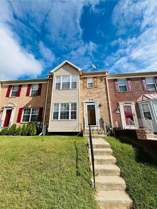 8929 Harkate Way in Randallstown, MD - Building Photo