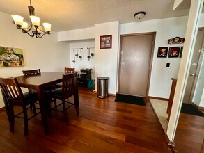 26 10th St W, Unit 1911 in St. Paul, MN - Foto de edificio - Building Photo