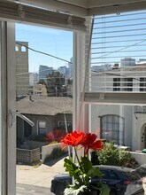 500 Merritt Ave, Unit APT 1 in Oakland, CA - Building Photo - Building Photo