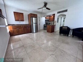 2601 S Course Dr in Pompano Beach, FL - Building Photo
