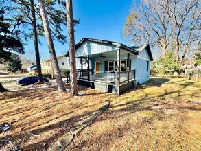 1001 Archdale Dr in Charlotte, NC - Building Photo - Building Photo