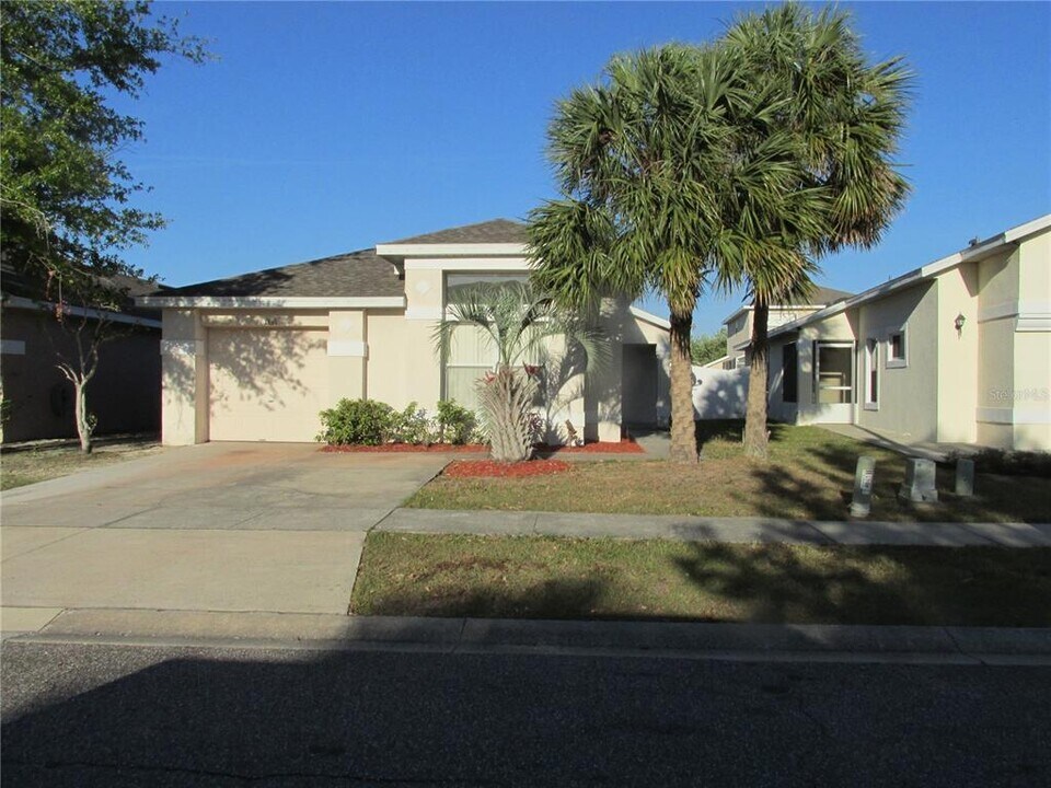 13311 Meadowfield Dr in Orlando, FL - Building Photo