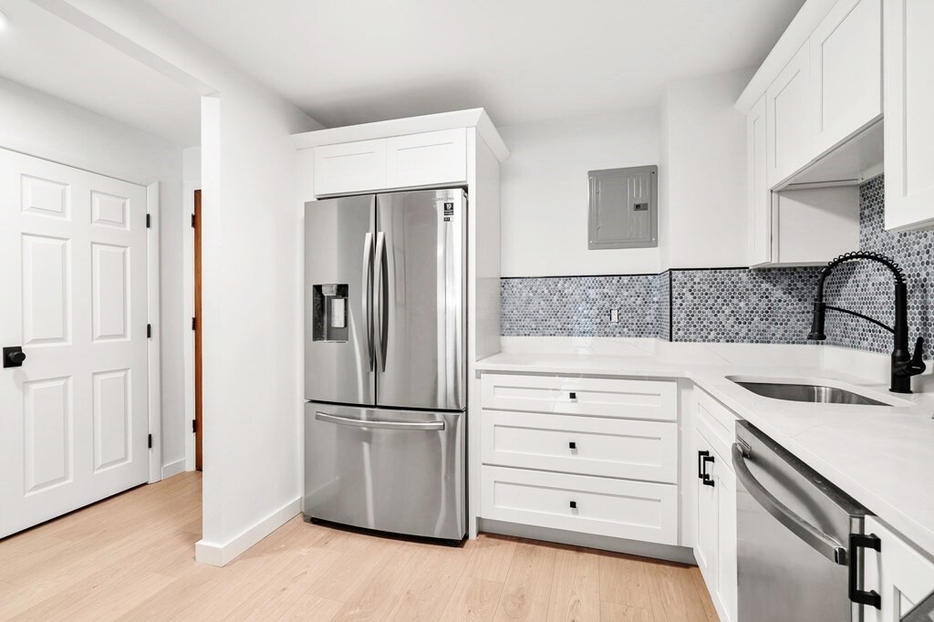 5 Linda Ln in Boston, MA - Building Photo