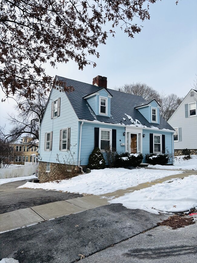 11 Gifford Dr in Worcester, MA - Building Photo - Building Photo