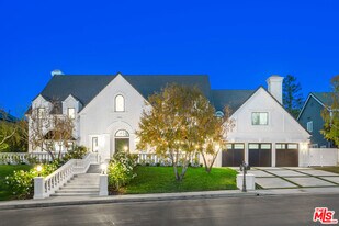 4608 Westchester Dr in Los Angeles, CA - Building Photo