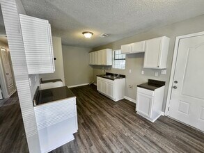 1730 Swift St in Memphis, TN - Building Photo - Building Photo