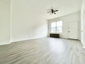 276-276 Lincoln St in Welland, ON - Building Photo - Building Photo