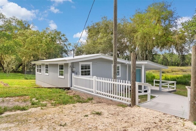 15375 SE 64th Pl in Ocklawaha, FL - Building Photo - Building Photo