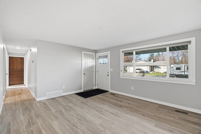 14516 E Mallon Ave in Spokane Valley, WA - Building Photo - Building Photo