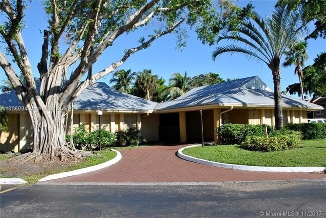 property at 4533 Treehouse Ln