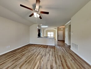 1329 Villa Paloma Blvd in Little Elm, TX - Foto de edificio - Building Photo