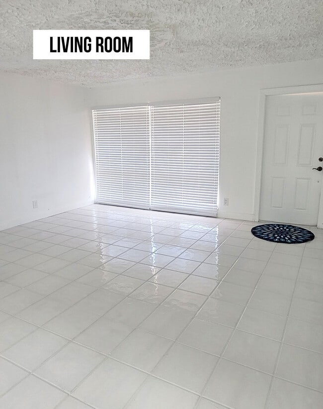 129 NE 5th St, Unit A in Deerfield Beach, FL - Building Photo - Building Photo