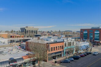 455 Court St NE in Salem, OR - Foto de edificio - Building Photo