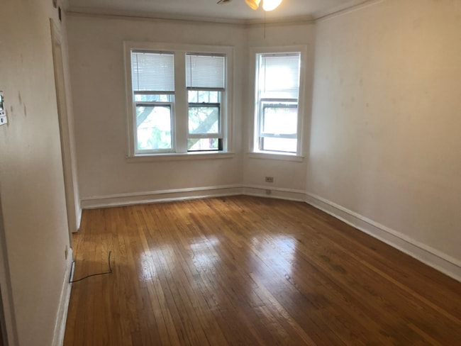 1942 N Whipple St, Unit 3F