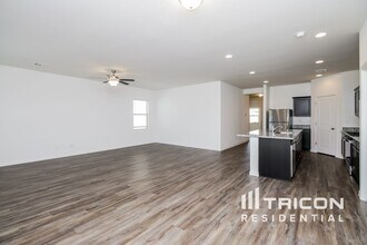 4565 W Saddlebush Way in San Tan Valley, AZ - Building Photo - Building Photo