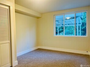 9359 Forest Ct SW in Seattle, WA - Building Photo - Building Photo