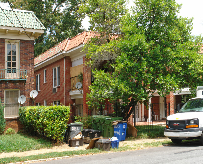 960 Greenwood Ave in Atlanta, GA - Building Photo - Building Photo