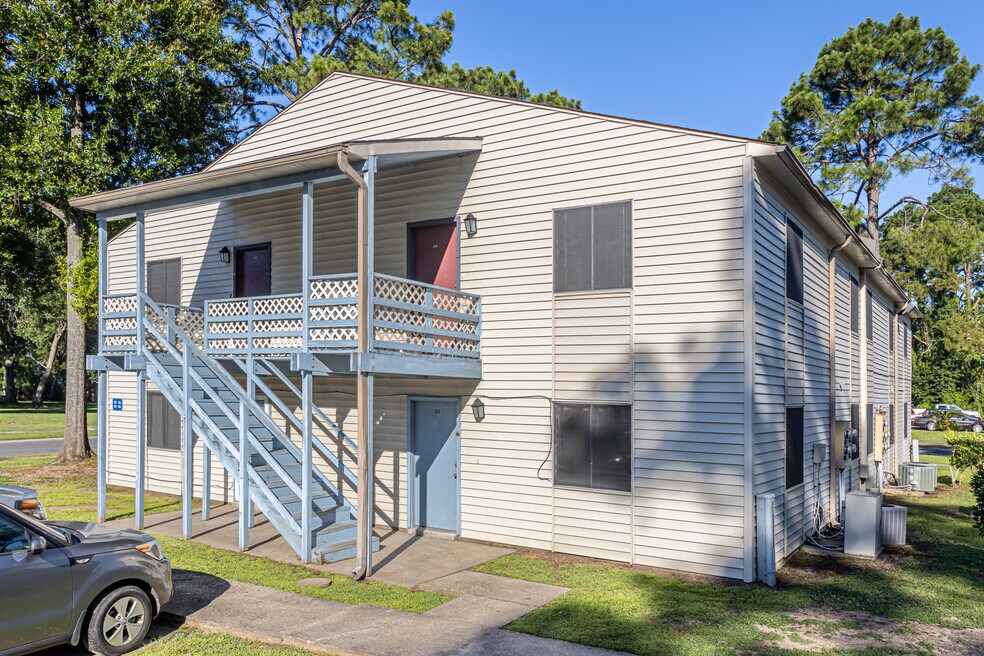 203 Rue Royale Apartments and Nearby Lafayette Apartments For Rent