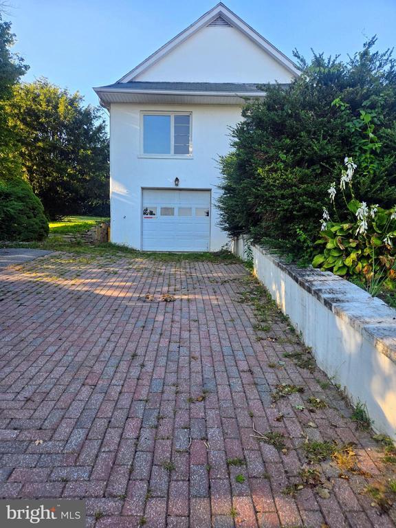 109 E Clearview Dr in Coatesville, PA - Building Photo - Building Photo
