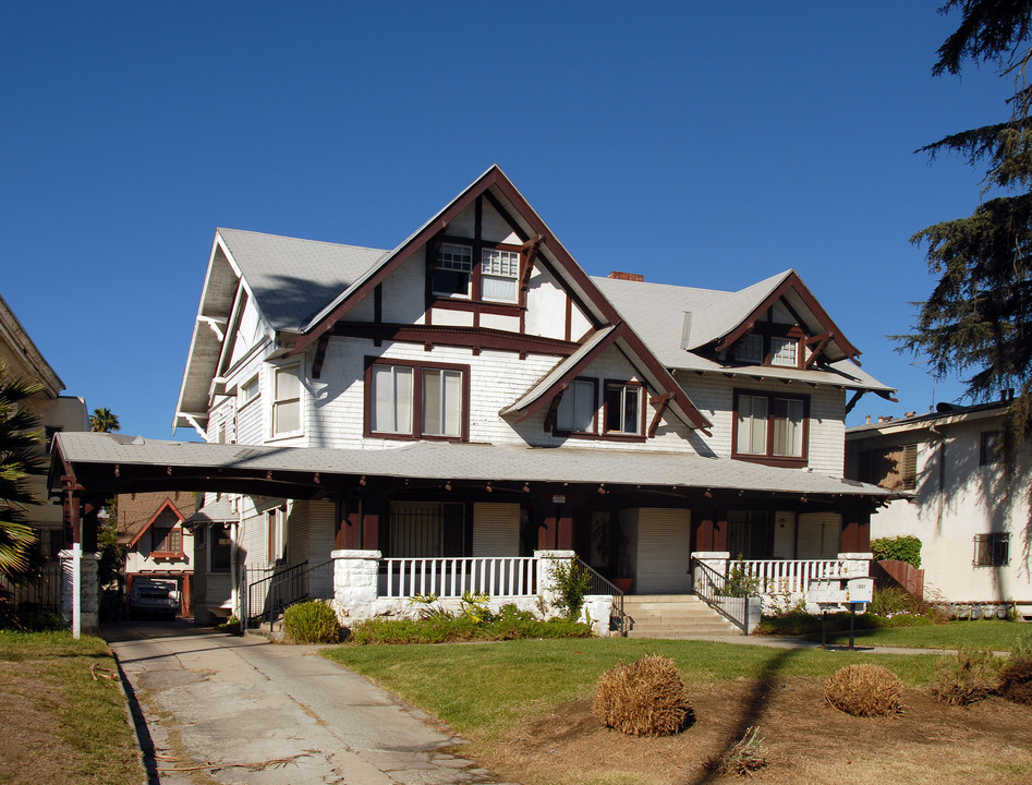 1931 S Harvard Blvd in Los Angeles, CA - Building Photo