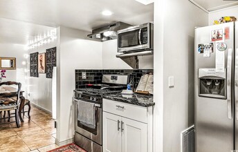 6759 S 2445 E in Cottonwood Heights, UT - Building Photo - Building Photo