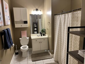 9155 Meadow Vista Rd in Charlotte, NC - Building Photo - Building Photo