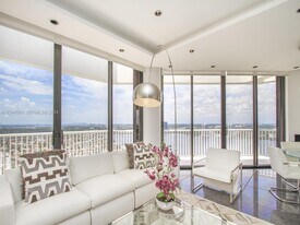 2000 Island Blvd in North Miami Beach, FL - Building Photo