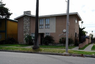 720 E Hardy St in Inglewood, CA - Building Photo