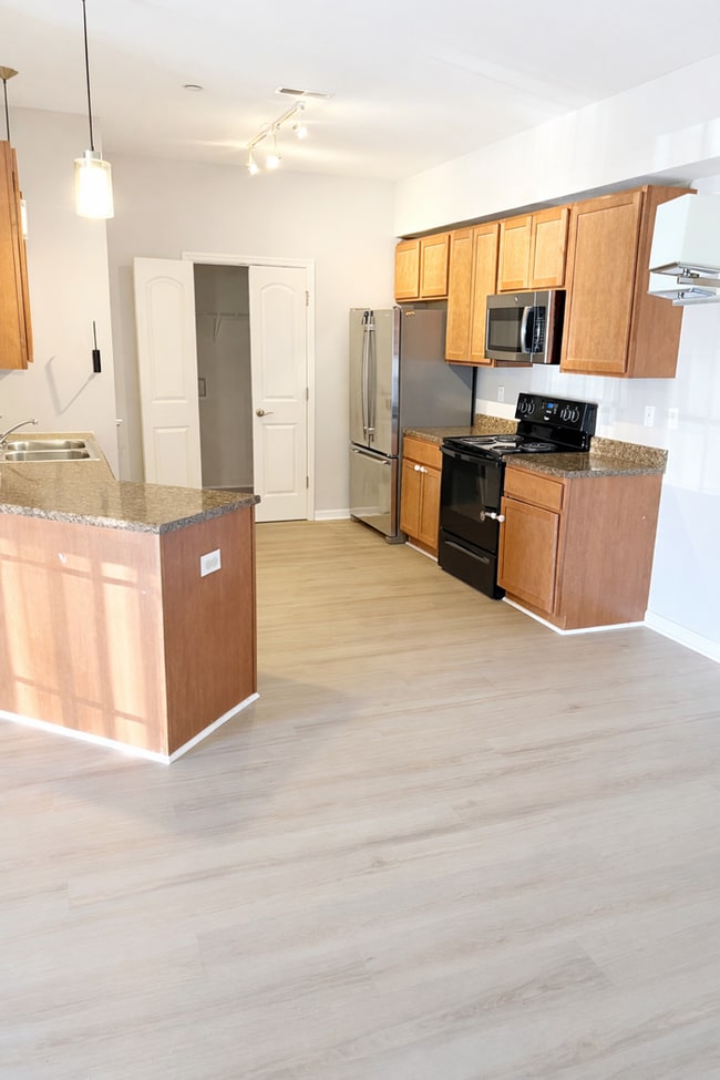 6421 Brookfield Ct Dr in St. Louis, MO - Building Photo - Building Photo