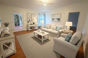 1856 Opechee Dr in Miami, FL - Building Photo