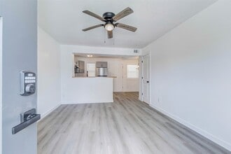 1701 Johanna Dr in Houston, TX - Building Photo - Building Photo
