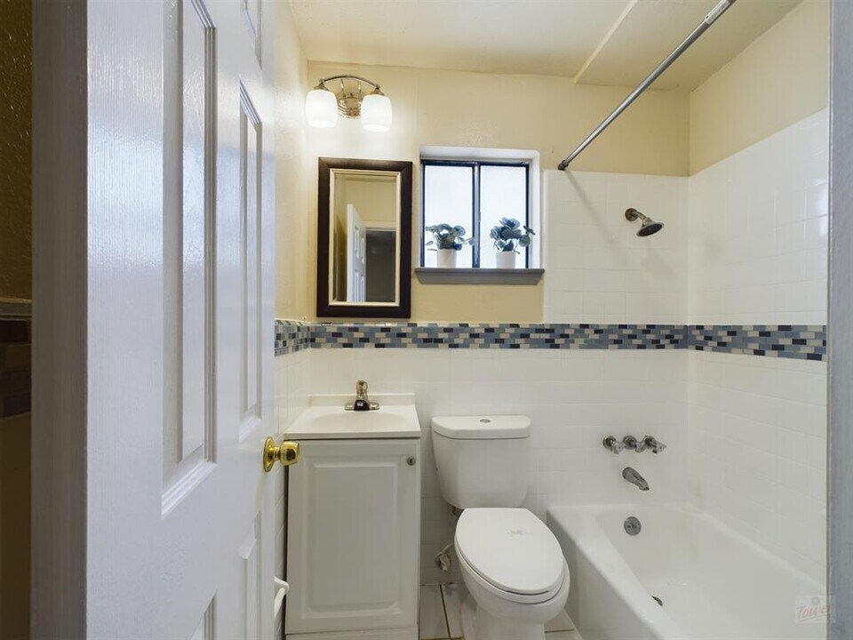 5300 Guadalupe St in Austin, TX - Building Photo