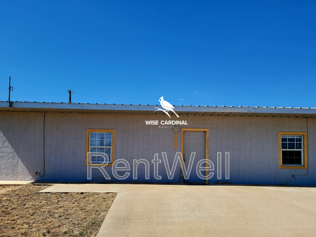 property at 17812 Private Rd 2160