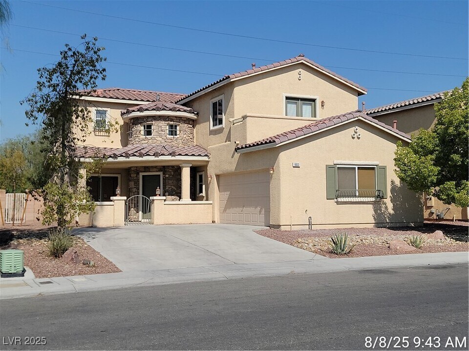 6033 Casa Antiqua St in North Las Vegas, NV - Building Photo