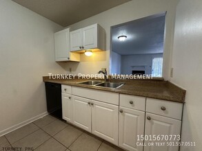 1705 Sanford Dr in Little Rock, AR - Building Photo - Building Photo