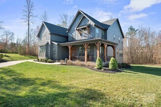 180 Twin Sisters Ln in Mooresville, NC - Building Photo - Building Photo