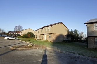 7228 Old Clinton Pike in Knoxville, TN - Building Photo - Building Photo