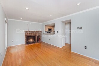 2514 S Arlington Mill Dr in Arlington, VA - Building Photo - Building Photo