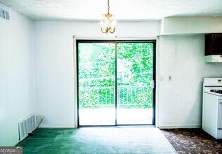 3237 Abbeywood Dr in Decatur, GA - Building Photo - Building Photo