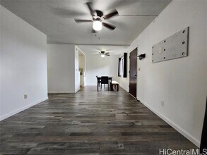 2069 California Ave in Wahiawa, HI - Foto de edificio - Building Photo
