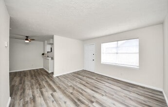 2110 Melbourne St in Houston, TX - Building Photo - Building Photo