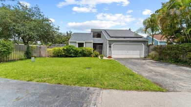 465 Oak Shadow Way in Wellington, FL - Foto de edificio - Building Photo