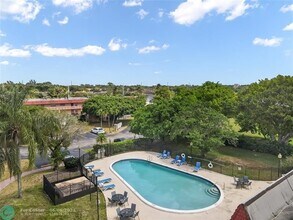 9220 SW 3rd St in Boca Raton, FL - Foto de edificio - Building Photo