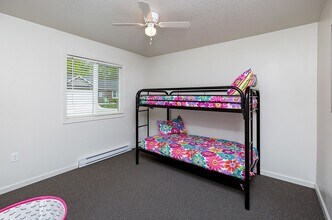 335 N Market St in Madrid, IA - Building Photo - Building Photo