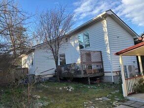 1041 E Main St in Ashland, OR - Building Photo - Building Photo