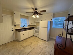 18 Barnes Dr in Belmont, NC - Building Photo - Building Photo