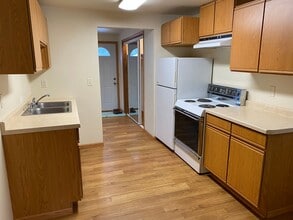 1034 S 7th Ave in Wausau, WI - Building Photo - Building Photo