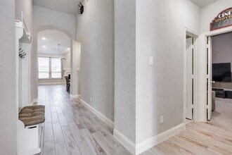 905 Lady Bird Dr in McKinney, TX - Foto de edificio - Building Photo