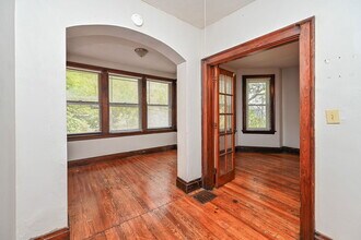 2125 W Clifton Ave in Cincinnati, OH - Building Photo - Building Photo